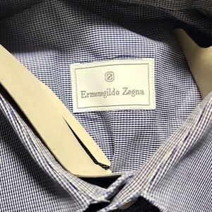 Men's longsleeved button up shirt